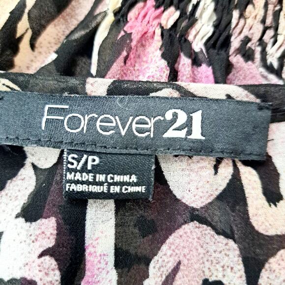 Forever 21 3/4 Sleeve 1/4 Button Pleated Front Top - Picture 3 of 9